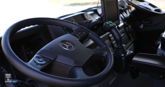 Dualcontroleconic.jpg Dualcontroleconic.jpg