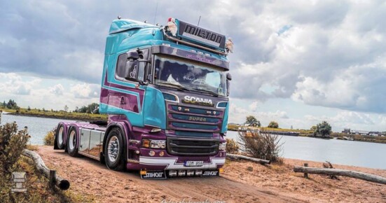 MilTon_Trophy.jpg MilTon_Trophy.jpg