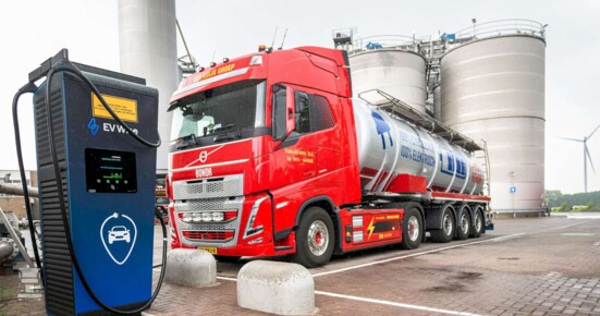 Vakutrans_Volvo FH Electric-1400 Vakutrans_Volvo FH Electric-1400