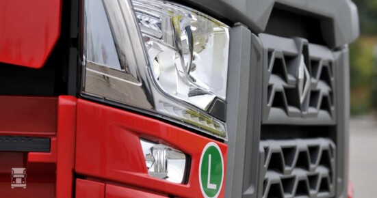 R440_2-1400.jpg R440_2-1400.jpg