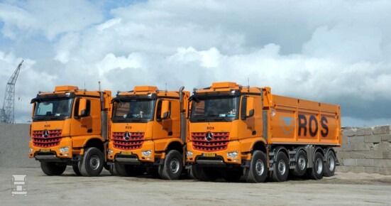 VELDHUIZEN_MERCEDES_ROS_10x8_3st._lv_-1400.jpg VELDHUIZEN_MERCEDES_ROS_10x8_3st._lv_-1400.jpg