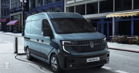 Nieuwe-Renault-Master-E-Tech-electric-zet-nieuwe-standaard-met-460-kilometer-actieradius-1170x878 (960 x 720)