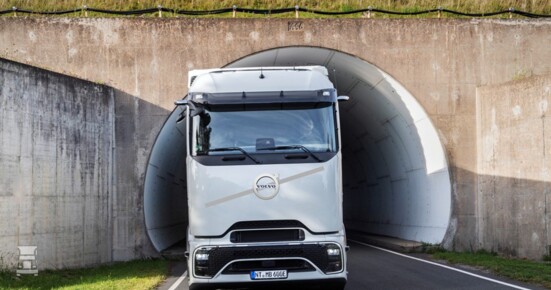 MercVolvo (960 x 640) MercVolvo (960 x 640)