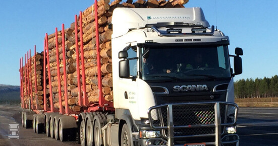 timbertruck1.jpg timbertruck1.jpg