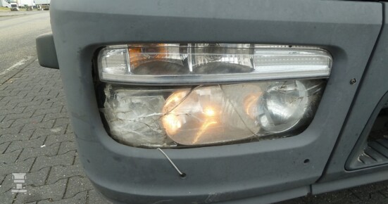 defekterScheinwerfer_LR.jpg