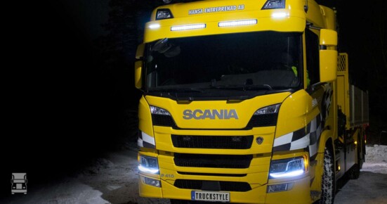 yellow-scania-1400.jpg