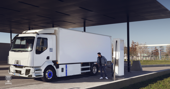 Renault Trucks E-Tech D charging