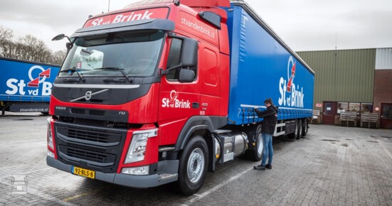 Volvo_FM_LNG_St_van_den_Brink1LR.jpg Volvo_FM_LNG_St_van_den_Brink1LR.jpg