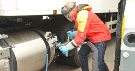 LNG-Shell-Waalhaven3.jpg LNG-Shell-Waalhaven3.jpg