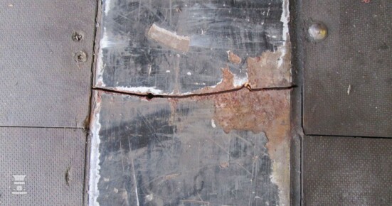 gebroken_trailerbalk.jpg gebroken_trailerbalk.jpg