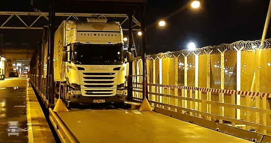 train_calais_LR.jpg train_calais_LR.jpg