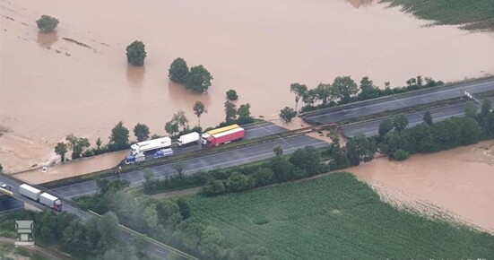 A61-door-wateroverlast-afgesloten.jpg
