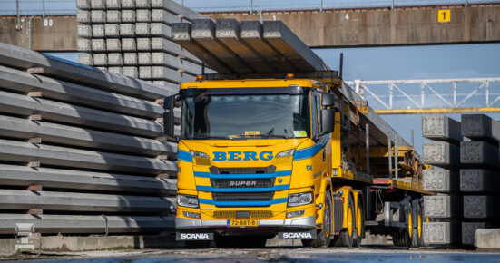 Van-den-Berg_Scania-2-pers-2021.jpg Van-den-Berg_Scania-2-pers-2021.jpg