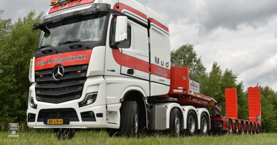 MUD Actros SLT (2)