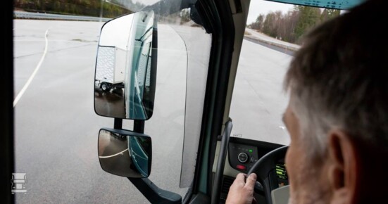 Volvo-spiegel.jpg Volvo-spiegel.jpg