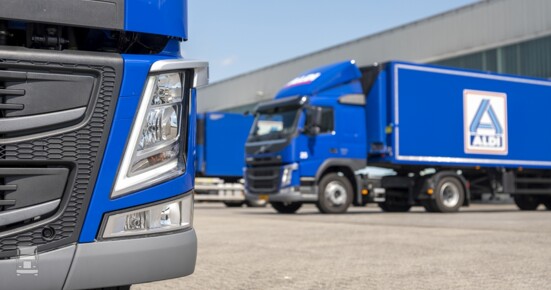 25-volvo-fm-voor-aldi.jpg