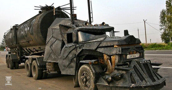 Madmaxtruck2.jpg Madmaxtruck2.jpg