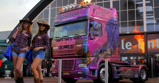 Mega_1-1400.jpg Mega_1-1400.jpg