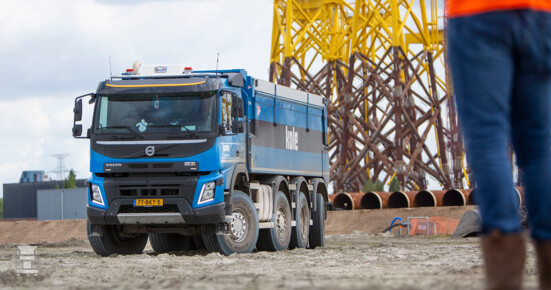 Volvo_FMX_8x8_Kole_Transport_1_lowres.jpg Volvo_FMX_8x8_Kole_Transport_1_lowres.jpg
