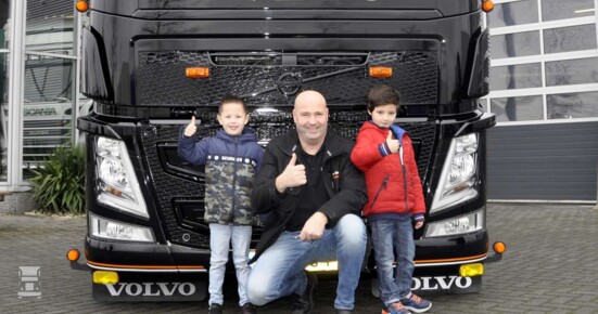 DeJong_1-1400.jpg DeJong_1-1400.jpg