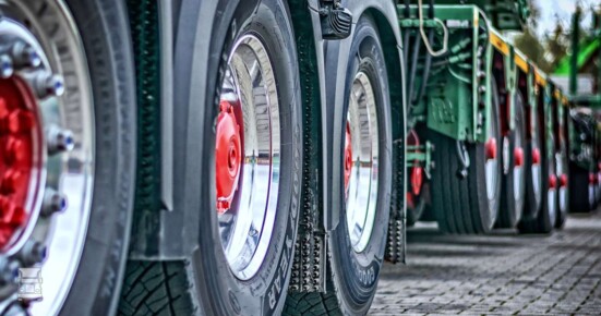 truck-2920533_1280-1400 truck-2920533_1280-1400