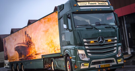 flowershuttle.jpg flowershuttle.jpg