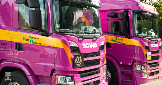 Agra-Service_Scania-2-pers-2019.jpg Agra-Service_Scania-2-pers-2019.jpg