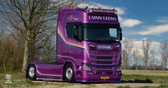 Jarno-van-Leent_Scania-2LR.jpg