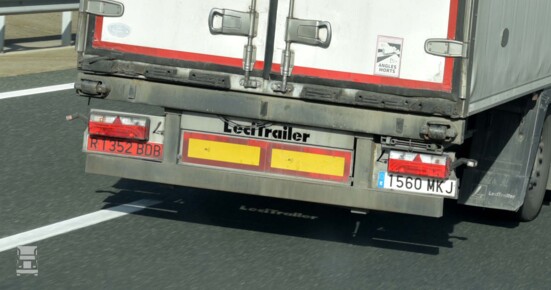 Dubbele Spaanse kentekenplaat