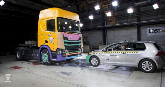 ScaniaSafety-1400.jpg ScaniaSafety-1400.jpg