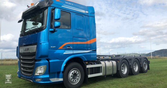 DAF_CF_en_XF_tridem_8x4_LR.jpg