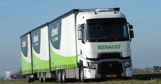 Renault_Trucks_T_High_voor_Drowa_1_lowres.jpg Renault_Trucks_T_High_voor_Drowa_1_lowres.jpg