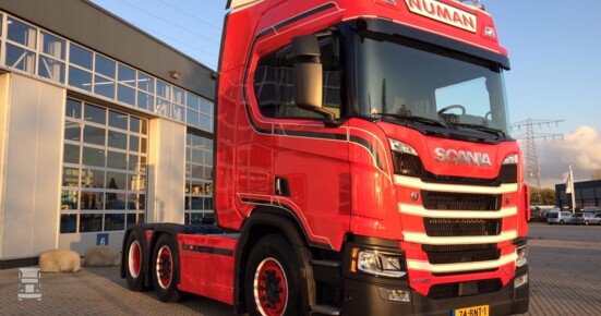Numan_Scania-pers-201920web202.jpg Numan_Scania-pers-201920web202.jpg