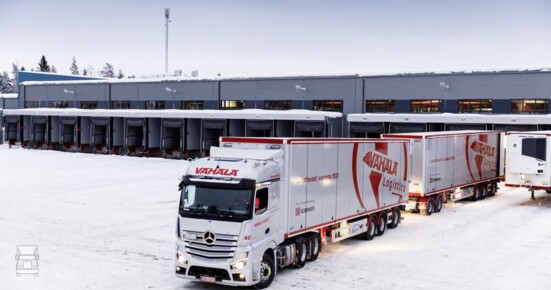 Finland-Actros-winter_LR.jpg
