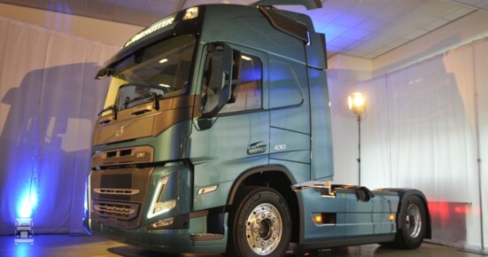 VolvoFM1LR.jpg VolvoFM1LR.jpg