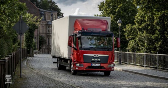 man2-1400.jpg man2-1400.jpg