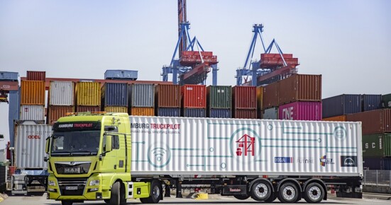 MAN_autonoom_Hamburg_1LR.jpg MAN_autonoom_Hamburg_1LR.jpg