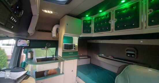 DAF XG+ interieur met keukenblok DAF XG+ interieur met keukenblok