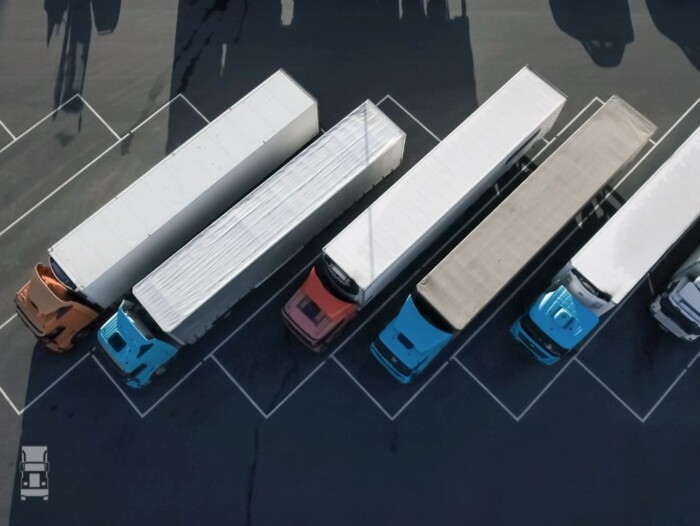 TRAVIS_002_parking_LR.jpg TRAVIS_002_parking_LR.jpg