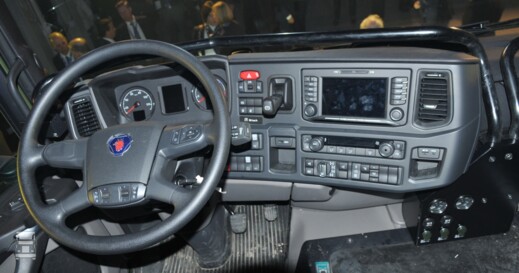Scania_Gr_yphus_dash_1_LR.jpg