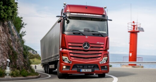 mercedes-benz-trucks-new-actros-LR.jpg