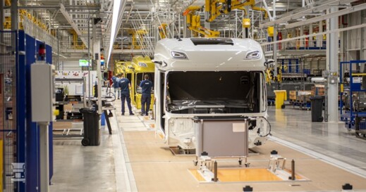 DAF-Trucks-Vlaanderen-named-Factory-of-the-Future-03 (960 x 482)