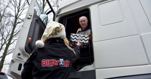 BIGtruck Christmas 2022 (10)-1400 BIGtruck Christmas 2022 (10)-1400