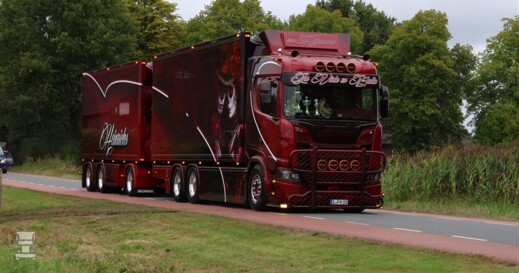 BIGtruck Heinrichs Scania (960 x 640)