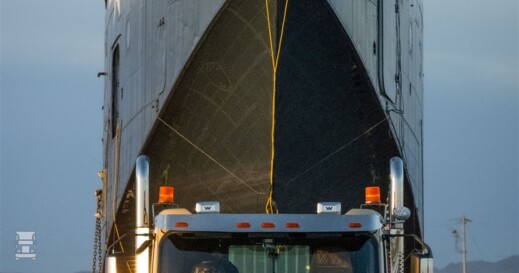 bigtruck vliegtuig transport 2 (960 x 1606)