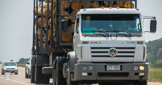 logging-truck-6659419_1280