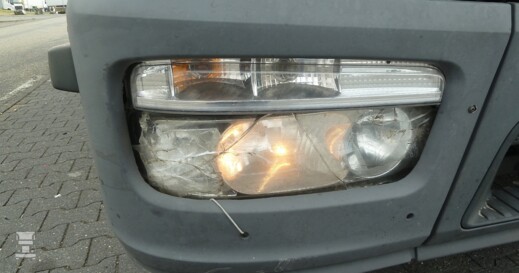 defekterScheinwerfer_LR.jpg