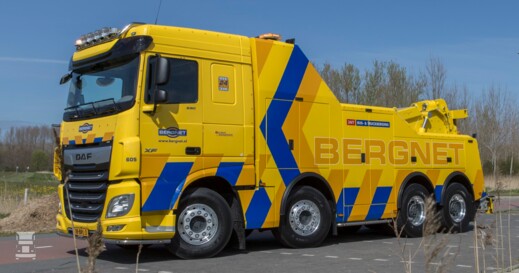 Truckland_levert_bijzondere_DAF_XF_530_FAD_8x4_aan_Bergnet4.jpg