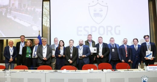 002_ESPORG_by-Alexander_Louvet-980x653 (960 x 640)