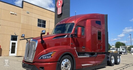 Kenworth T680 (960 x 720)